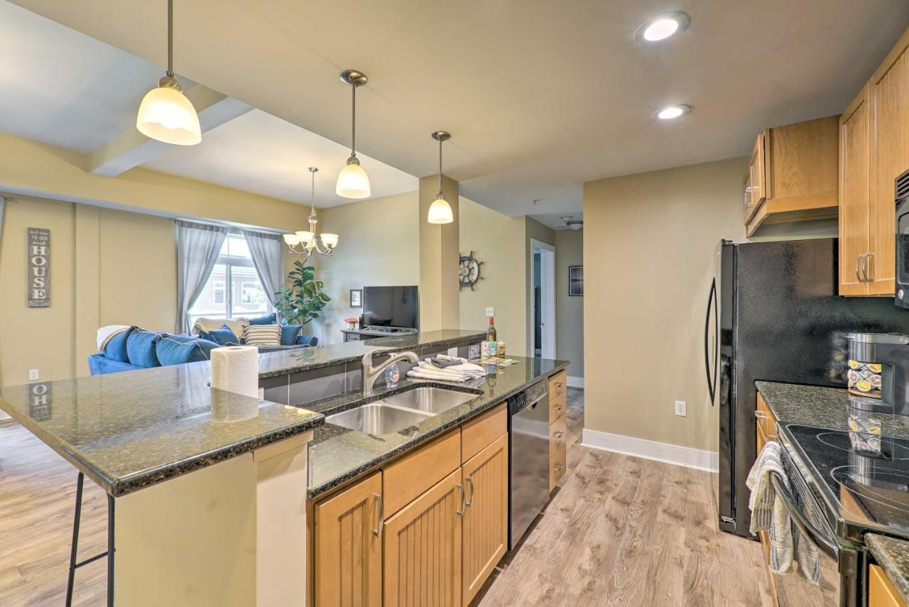 Grand Haven Condo - Walk To Nearby Hot Spots! Eksteriør billede